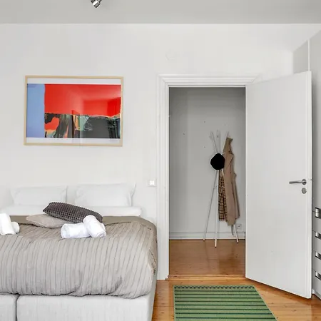 The Area W Free Parking Garage, 200m Tram And Bus Appartement Helsinki