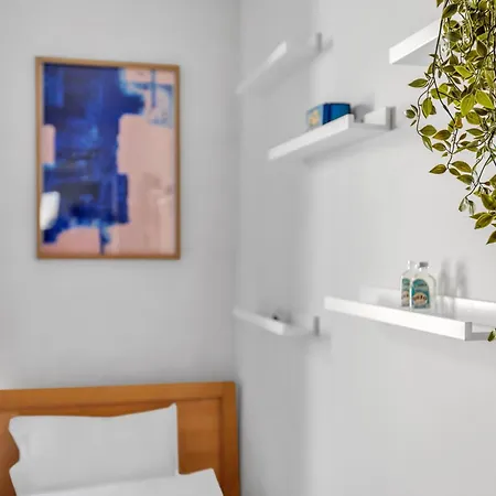 The Area W Free Parking Garage, 200m Tram And Bus * Helsinki