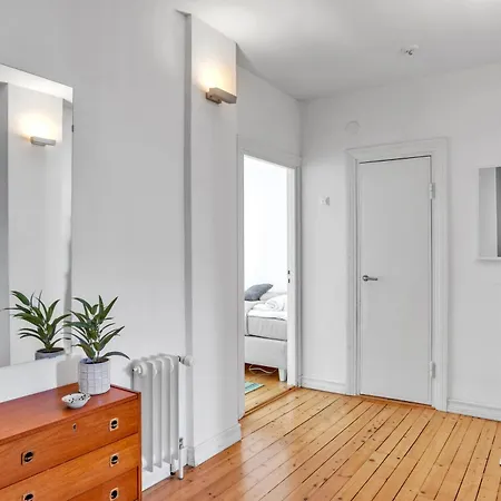 Premium Area W Free Parking Garage, 200m Tram And Bus Appartement *