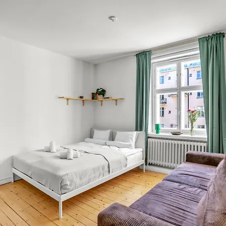 Premium Area W Free Parking Garage, 200m Tram And Bus Appartement Helsinki